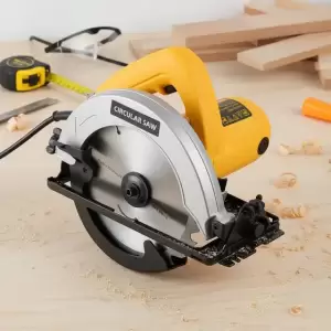 Sierra Circular 900w Con Disco De 7 Para Carpintería